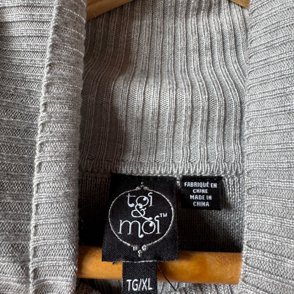 Toi & Moi Grey Ribbed Mock Neck Sweater - Picture 3 of 4